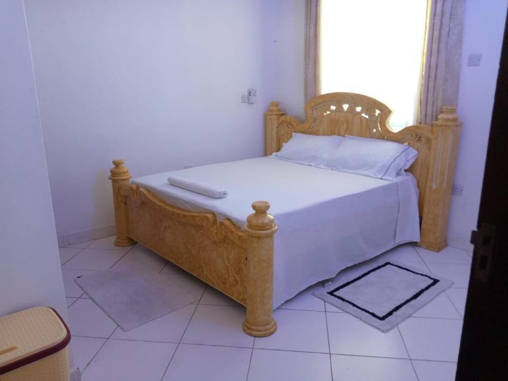 Lux Suites Bamburi Furnished Apartments 외부 사진