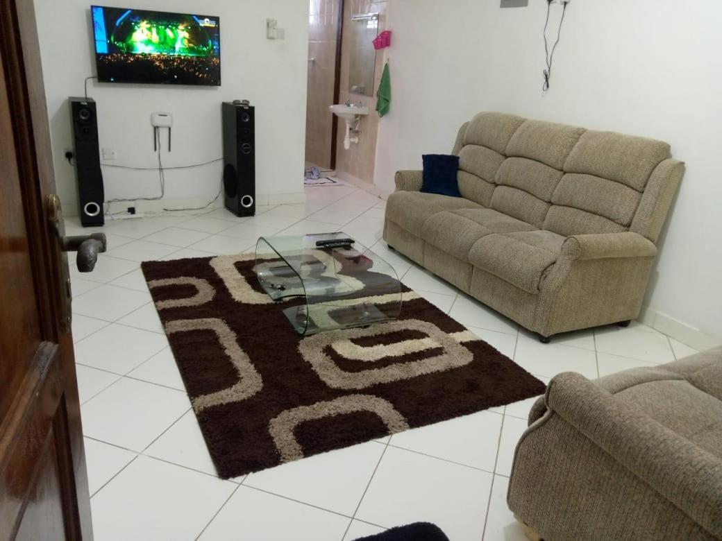 Lux Suites Bamburi Furnished Apartments 외부 사진