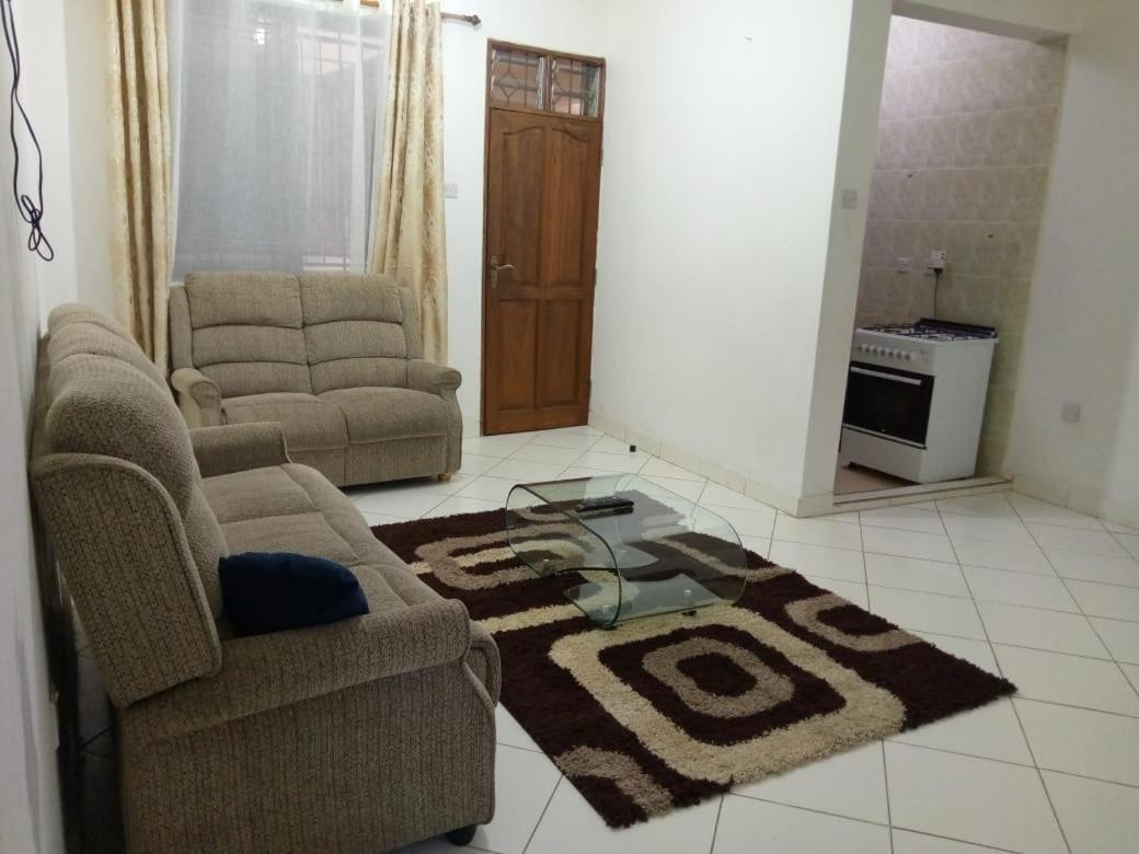 Lux Suites Bamburi Furnished Apartments 외부 사진