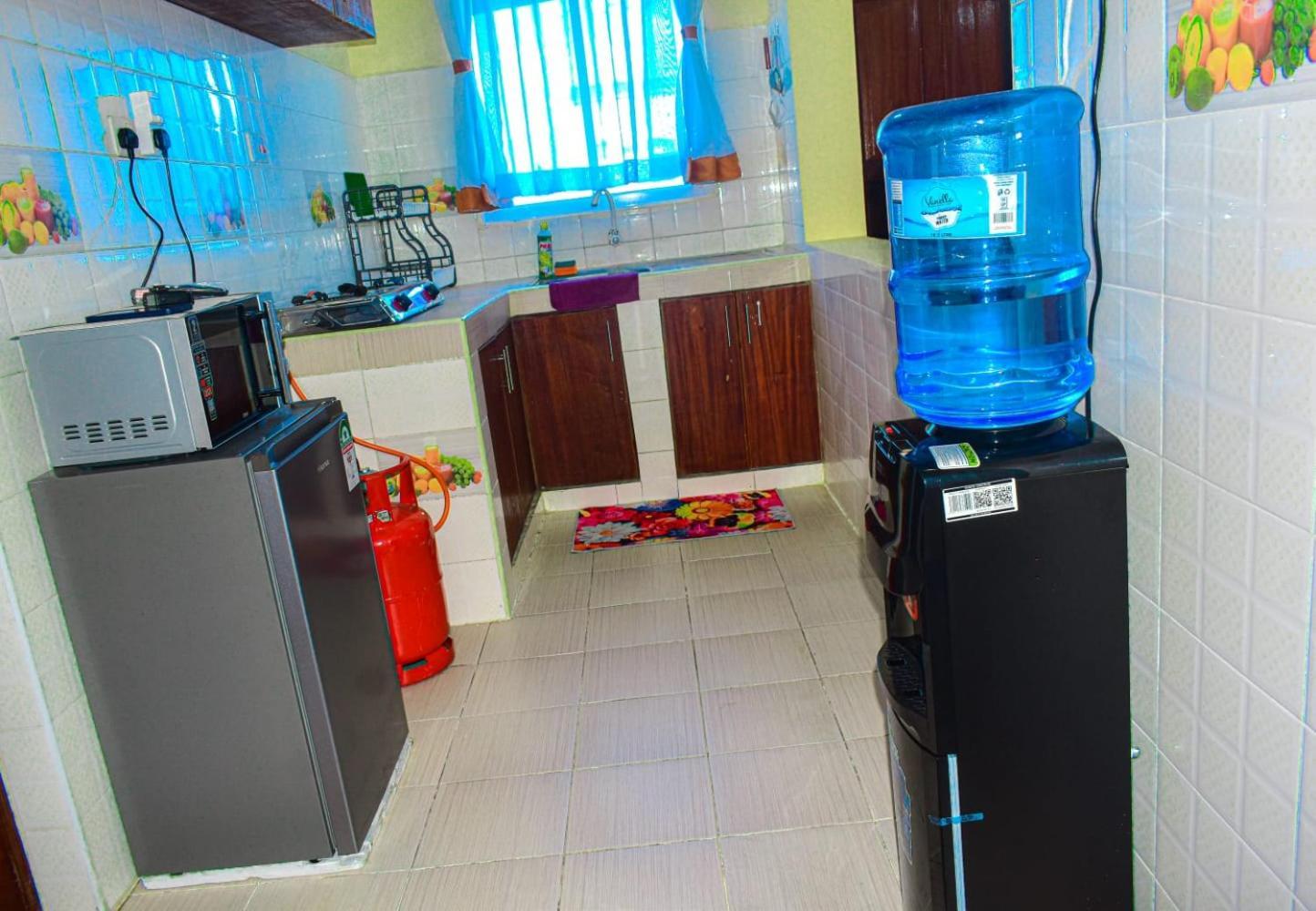 Lux Suites Bamburi Furnished Apartments 외부 사진