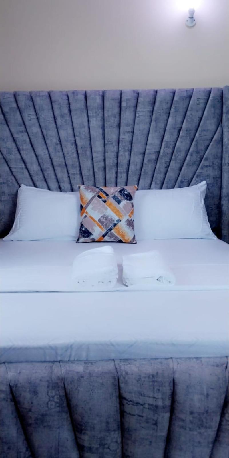 Lux Suites Bamburi Furnished Apartments 외부 사진