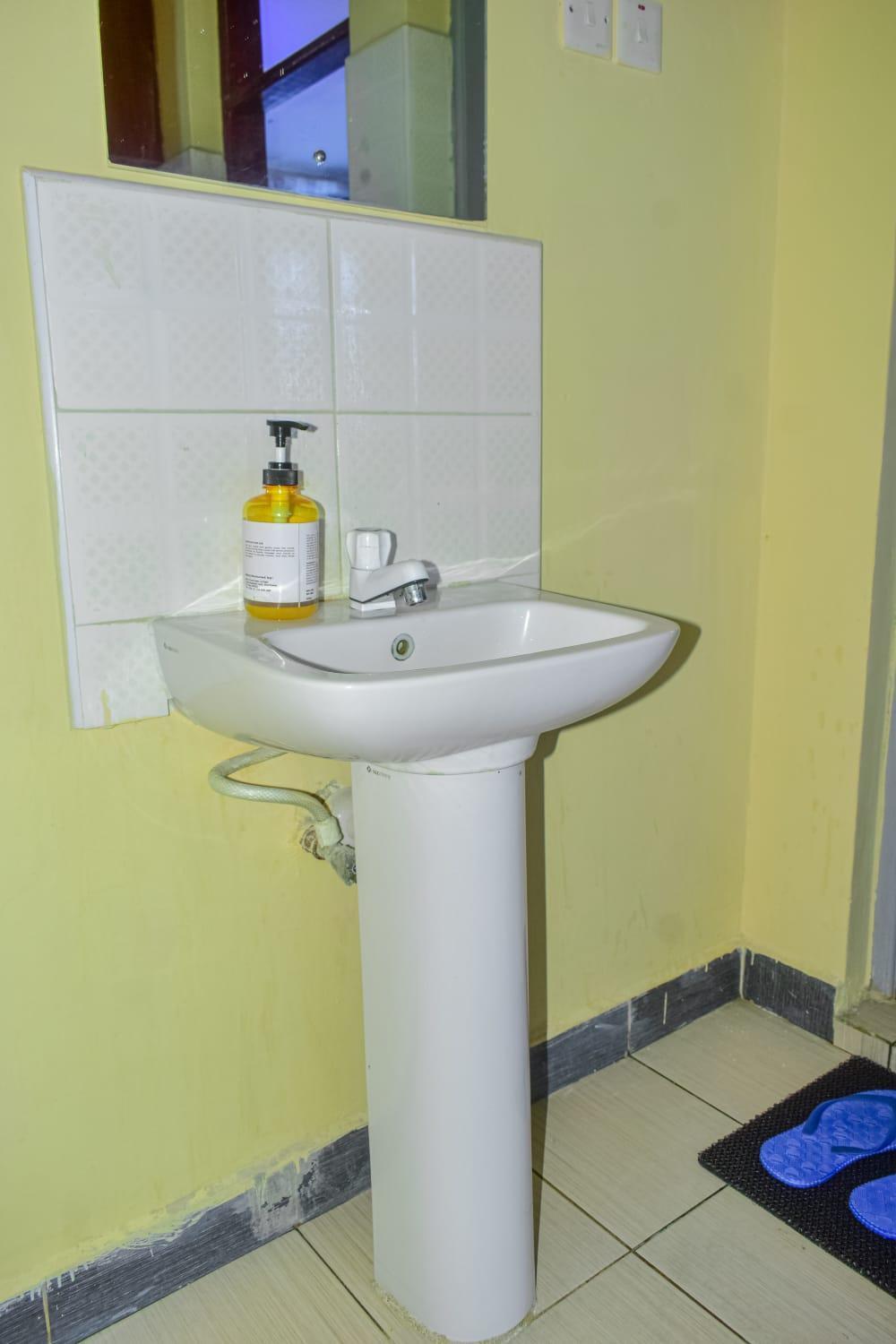 Lux Suites Bamburi Furnished Apartments 외부 사진