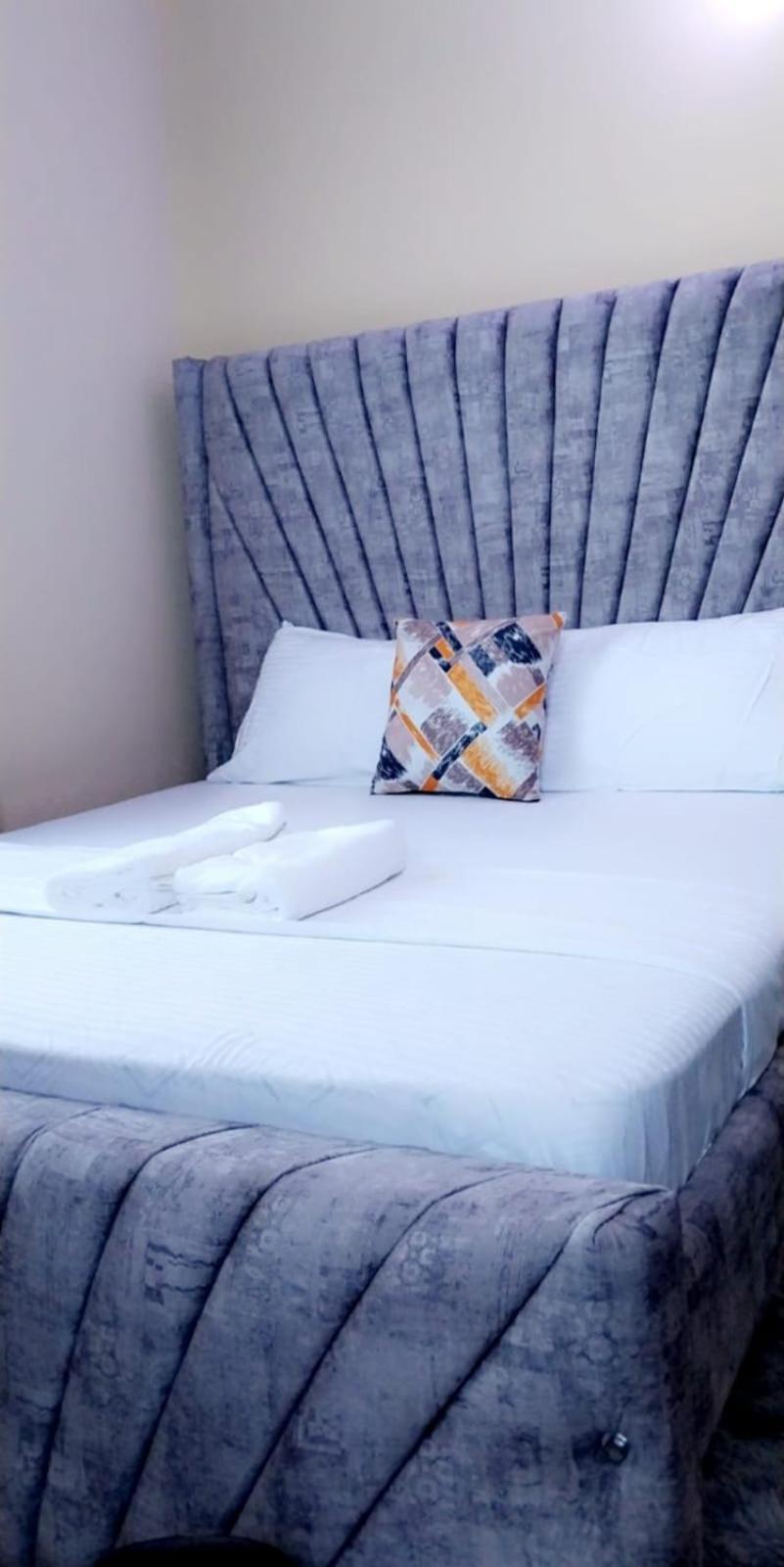 Lux Suites Bamburi Furnished Apartments 외부 사진